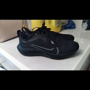 Nike Air Zoom Pegasus 37 Shield Men's Running Shoes 8.5